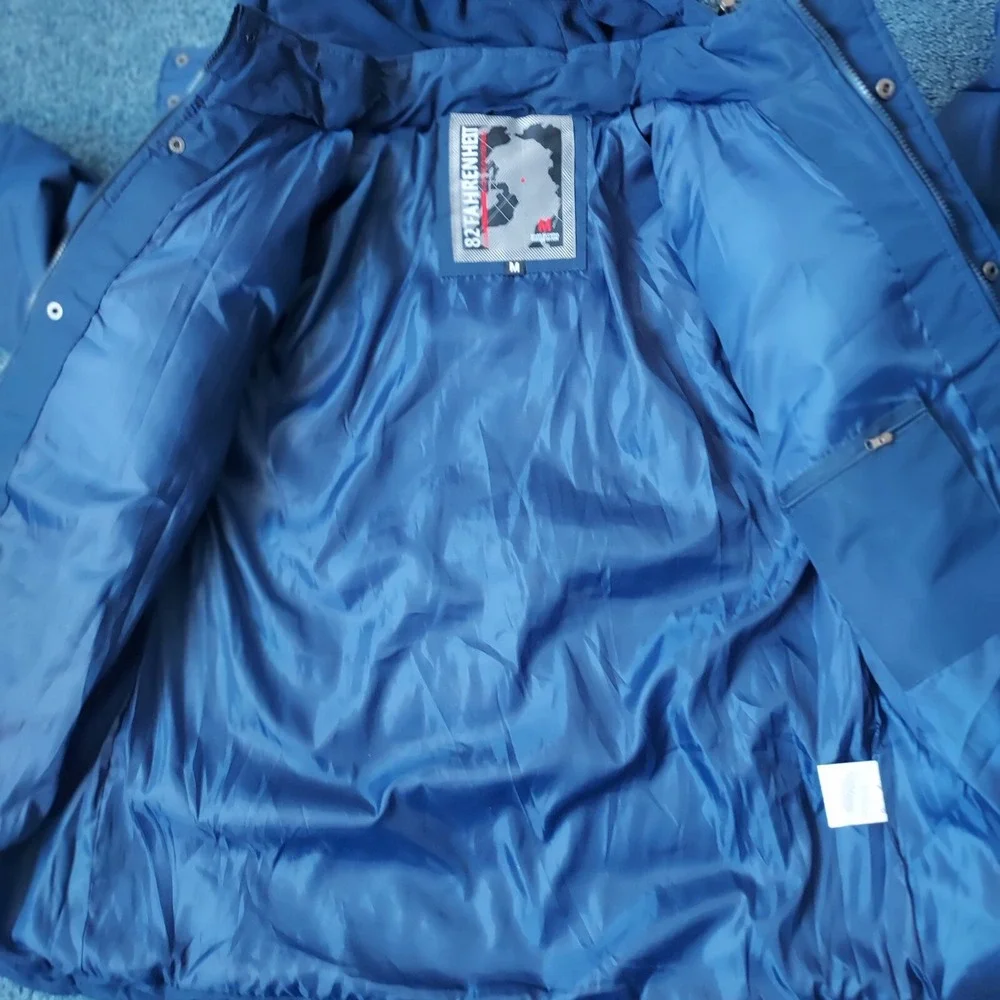 82 DEGREES FAHRENHEIT Men's Size Medium Hooded Waterproof Navy Blue‎ Jacket